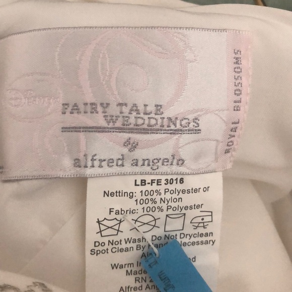 Disney Fairy Tale Wedding Girls Dress - Picture 7 of 7